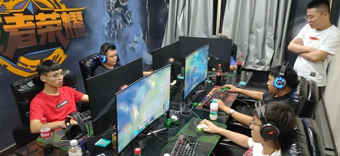 虽然不是场 虽然不是场