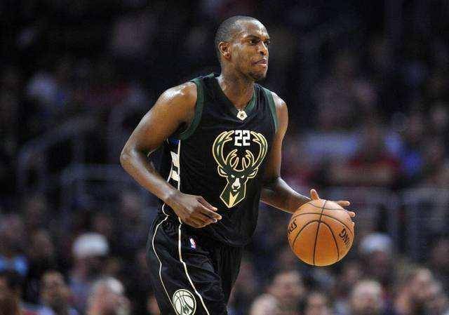 凭借身高优 凭借身高优