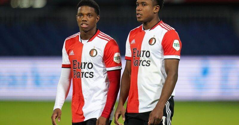 对年轻球员 对年轻球员